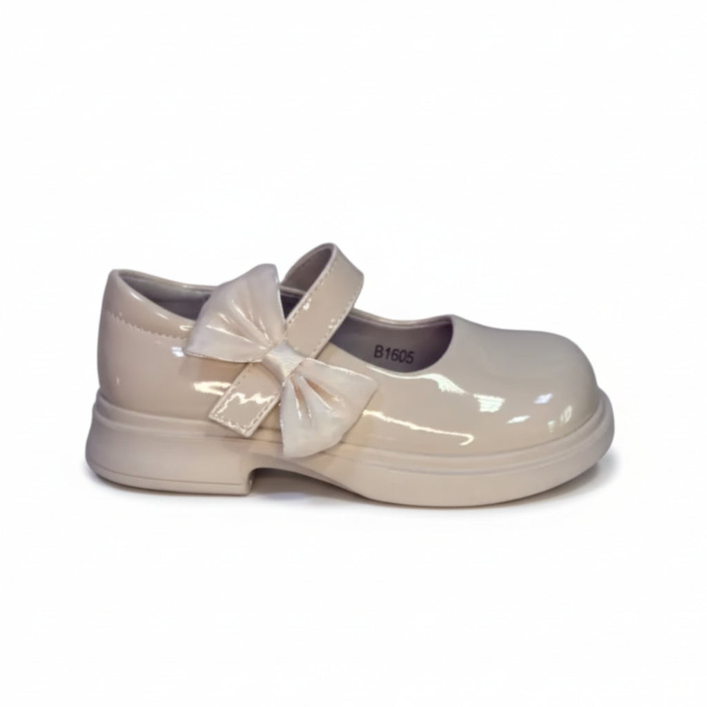 Детски елегантни обувки тип пантофки Apawwa модел 133 - бежови