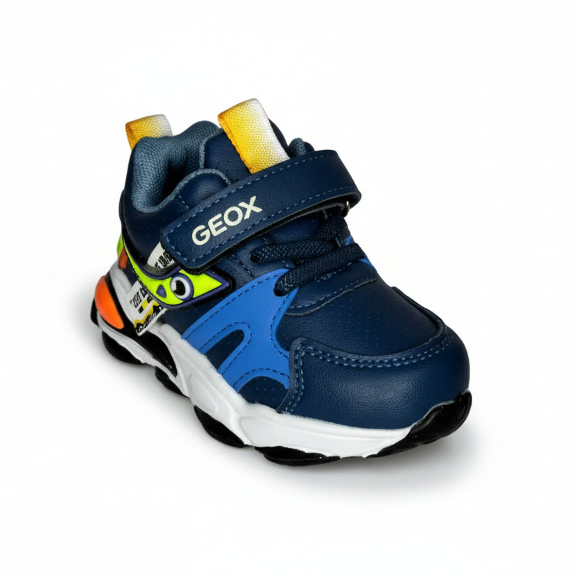 детски маратонки за момче в син цвят с велкро преден изглед
