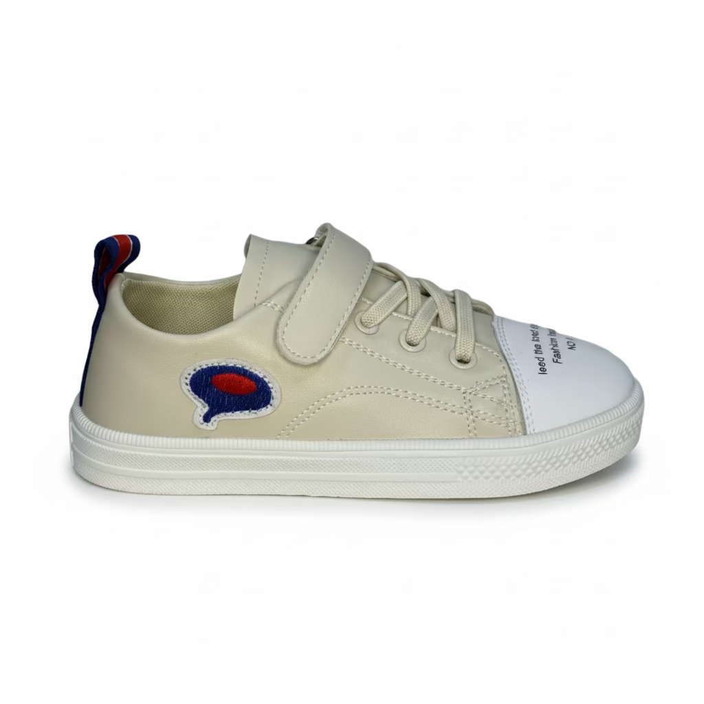 бежово бяла гуменка апава страничен изглед от към закопаването