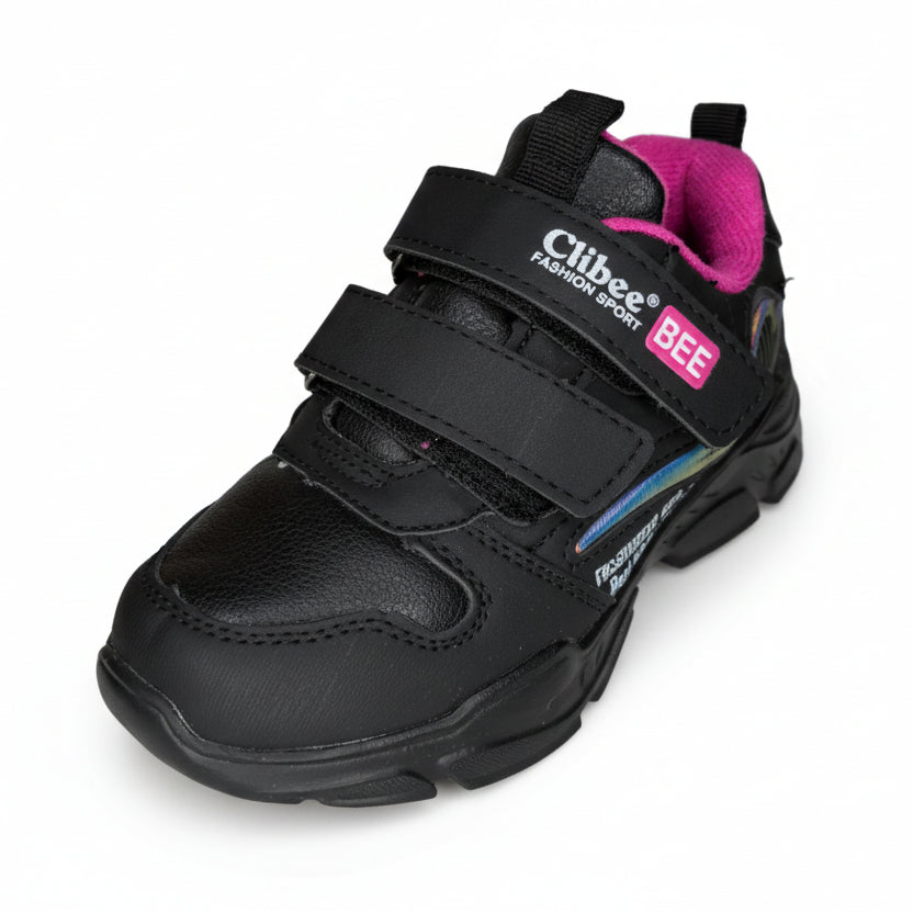 черна маратонка клиби за момиче с две велкро лепенки изглед отпред