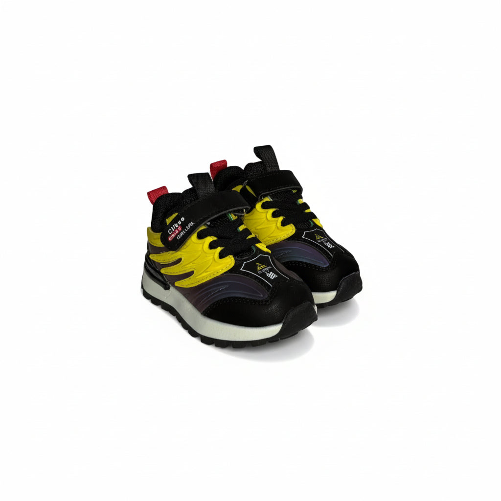 Детски маратонки за момче Clibee Модел 087 - Жълти крила