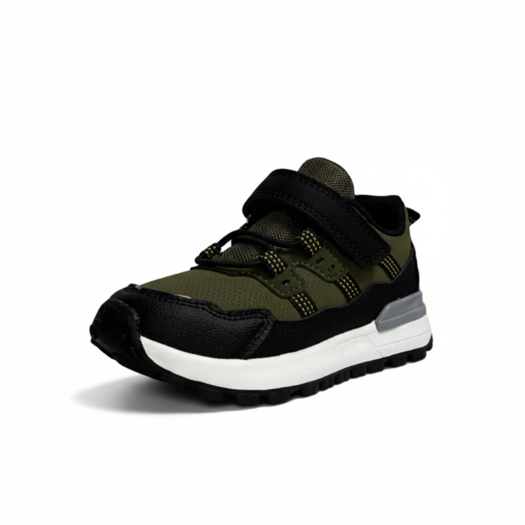 детски сникърси clibee модел 114 в зелено и черно спортни