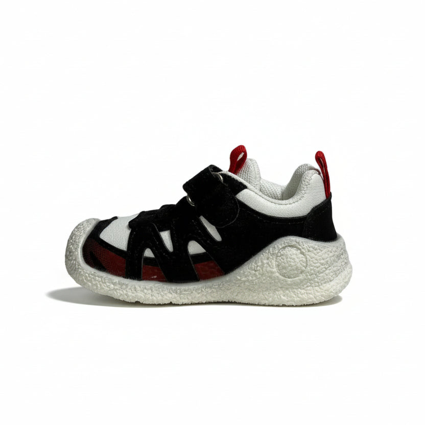 Бебешки сникърси за момче Clibee 110 странично